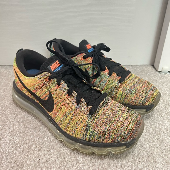 Nike Women Flyknit MAX Multicolored - Picture 2 of 4